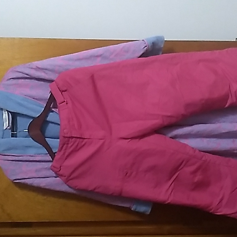 SWISS TECH Youth Fuchsia Snow Pants ❄️